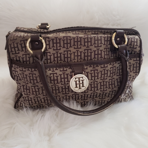 Tommy Hilfiger Handbags - TOMMY HILFIGER Brown Purse/Handbag